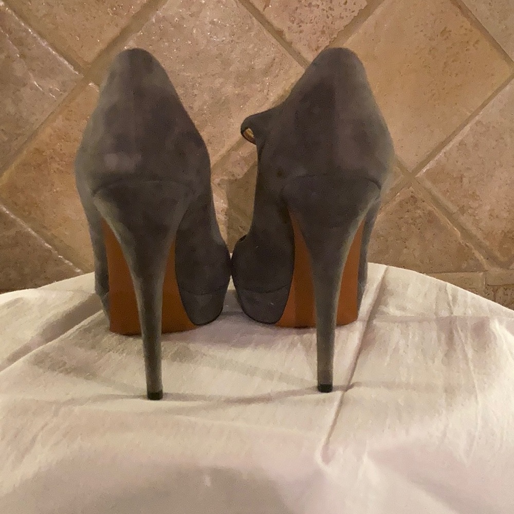 🔥SALE!🔥Gucci T-Strap Suede Platform Heels - Picture 7 of 7